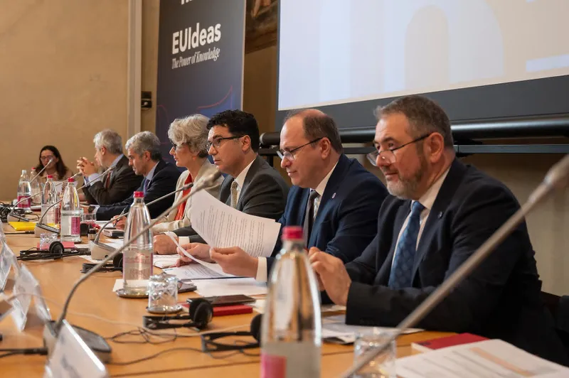 Summitul a fost deschis de Remus Pricopie, președintele Consiliului Superior al EUI și rectorul SNSPA, &icirc;mpreună cu Patrizia Nanz, președinta EUI Foto: edupedu.ro