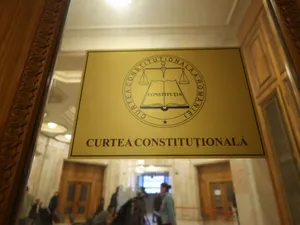 Motivarea CCR privind declarațiile de avere: se încalcă dreptul la viață privată, dar e o distincție între demnitari și funcționari