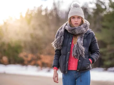 Femeie și vreme rece - Foto: Freepik