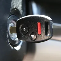 Coaliția la putere vrea mașini cu motoare mari și scumpe, de 30.000 €, pentru angajații la stat. / Foto: carkeysny.com