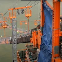 VIDEO S-a montat cablul principal pe Podul de 2 miliarde de la Brăila. Stadiu: 55%. Finalizat: 2023 / youtube