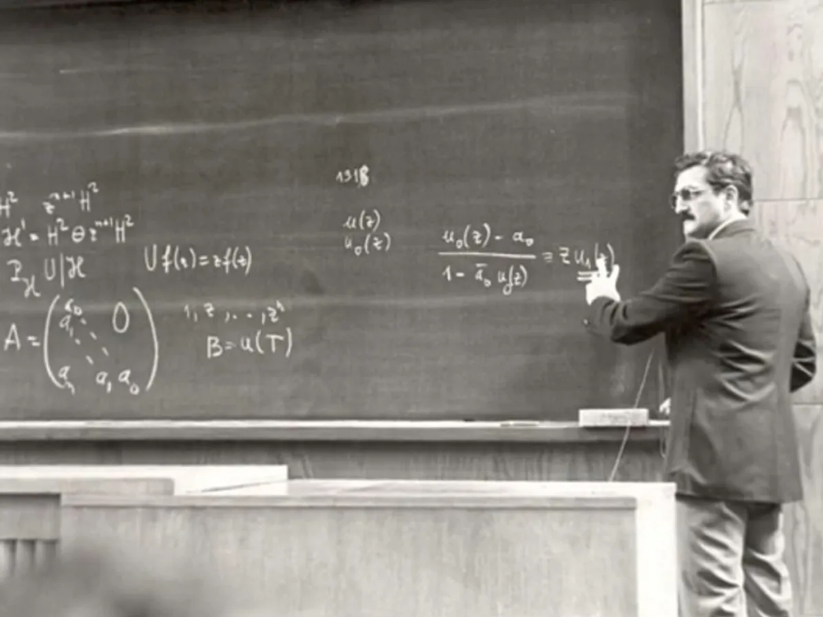 Cine a fost matematicianul român genial omagiat în SUA