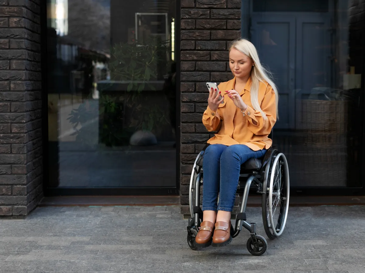 Schimbare importantă pentru persoanele cu handicap de anul viitor. Ce nu vor mai fi nevoite să facă? - Foto: Freepik (Imagine cu rol ilustrativ)