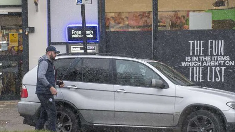 Adrian Preda, liniștit, la Londra Foto: Daily Mail