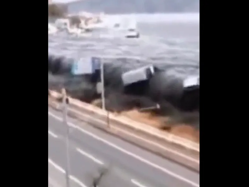 Tsunami în Turcia și Siria, după cutremure. / Foto: captură video