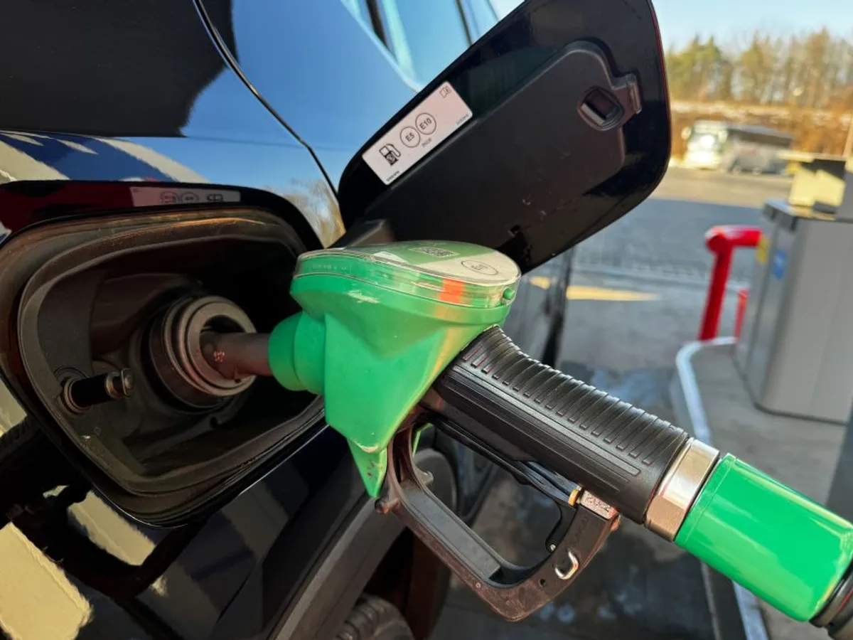 Ce companie din România exportă cea mai mare cantitate de carburanţi, în Ucraina? - Foto: Profimedia Images