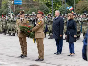 Ciucă a adus un omagiu militarilor români care eliberau Transilvania de Nord de sub ocupaţia străină - Foto: Facebook/ Nicolae Ciucă