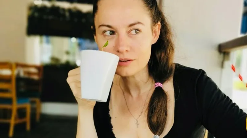 EXCLUSIV Cine e actrița româncă asemuită cu Demi Moore la Hollywood. În România n-a avut nicio șansă