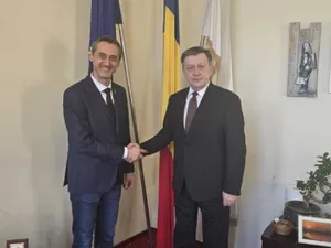 Întâlnire Crin Antonescu–Mario De Mezzo: Am avut o discuție foarte bună despre proiecte și provocări: FOTO - Facebook(imagine cu rol ilustrativ)