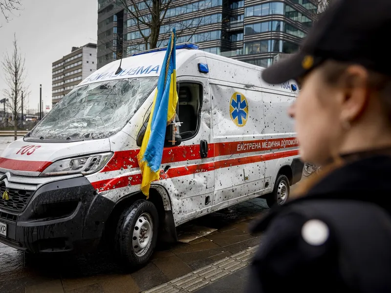 Miliardarul american Bill Ackman cumpără ambulanțe pentru Ucraina de 3,25 de milioane de dolari - FOTO: Profimedia Images