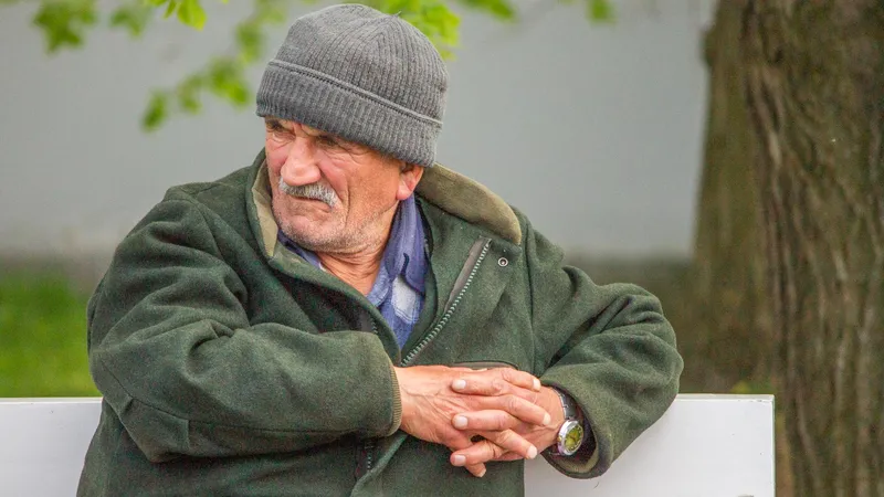 Patronatele, vot pentru tăierea pensie și salarii. Sindicatele, vot împotrivă. Ce înseamnă asta? - Foto: Freepik
