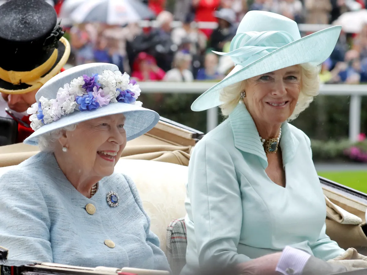 Regina Elisabeta a II-a: Camilla, soția prinţului Charles, ar trebui să devină regină consoartă. / Foto: nypost.com