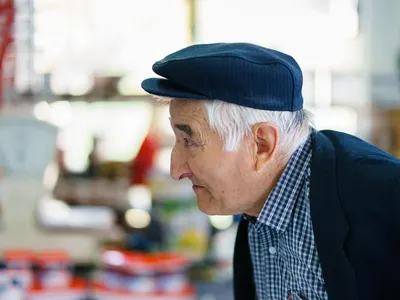 2.400.000 pensionari iau pensia prin Poștă - Foto: Freepik