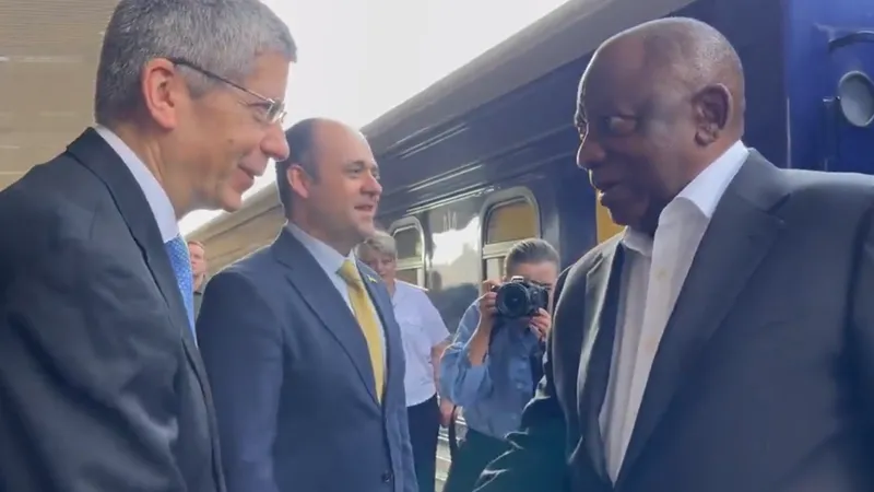 Cyril Ramaphosa, la Kiev - Foto: Twitter/ @301military
