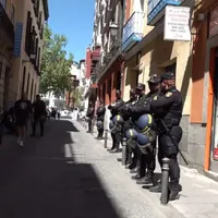 Poliția a evacuat o familie de români care a ocupat abuziv o casă în Spania Foto: captură video El Debate