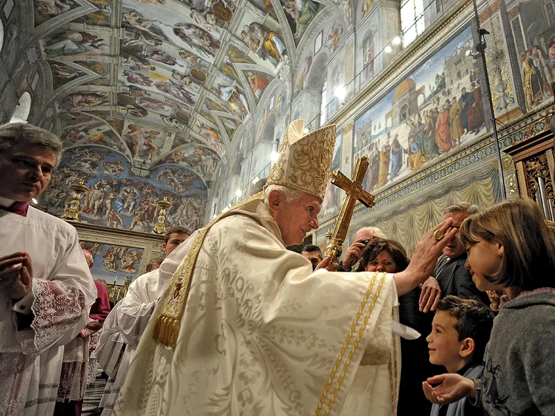 RUPERE DE TRADIȚIE  Papa Benedict al XVI-lea, aici la Capela Sixtină, Vatican, în ianuarie 2012, a fost considerat un suveran pontif conservator