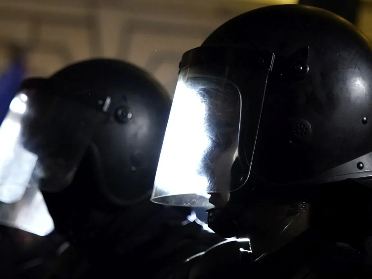 Jandarmi, la protestul contra unei decizii BEC, pe 9 martie - Foto: INQUAM PHOTOS/Tudor Pană