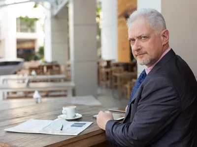 Tăierea pensie speciale s-a împotmolit, din nou. De ce nu se mai taie cu 15% pensiile de 25.000 lei? - Foto: Freepik