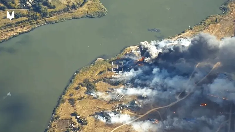 Rachetele Himars ucrainene au distrus un depozit - Foto: X/Tendar