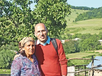 Marcel Dediu, alături de mama lui, Paraschiva