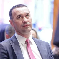 Cercetat de DNA șeful CJ Prahova, Iulian Dumitrescu, victima înșelăciunii Lamborghini, făcută de PSD - Foto: INQUAM Photos / Octav Ganea