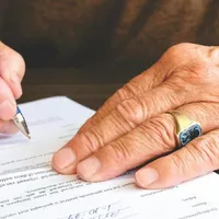 Până când mai poți cumpăra vechime în muncă pentru pensie și cât costă? Cu cât îți crește pensia? - Foto: Pexels
