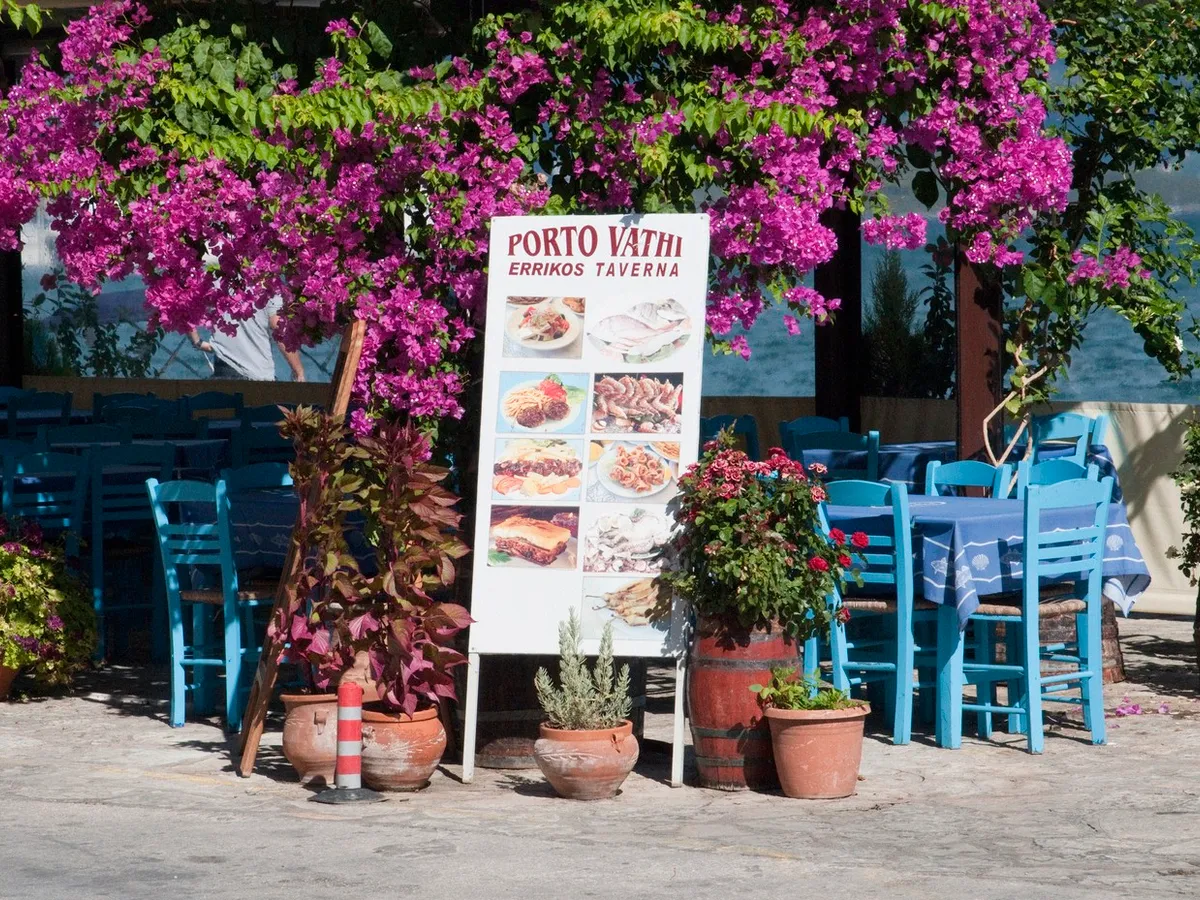 Tavernă în Grecia - Foto: Profimedia images