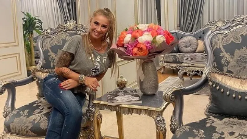 Anamaria Prodan fuge în Dubai de scandalul divorțului de Reghe. / Foto: digisport.ro