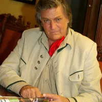 De ce a fost transferat Florin Piersic la București. Care este starea de sănătate a actorului? Foto: Facebook/ Florin Piersic