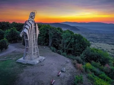 Statuia lui Iisus - FOTO: visitharghita