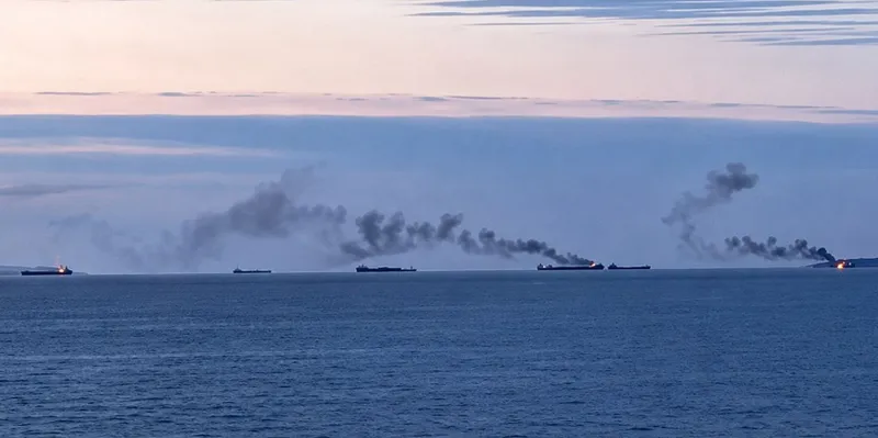 Ucraina a distrus un convoi de 15 petroliere ale Rusiei în Marea Azov - Foto: Profimedia Images (imagine cu rol ilustrativ)