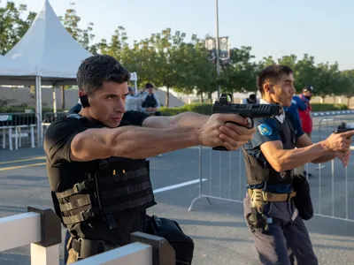 Poliția a recuperat un diamant roz de 25.000.000$ în 8 ore. Hoții, arestați- Foto. Profimedia Images