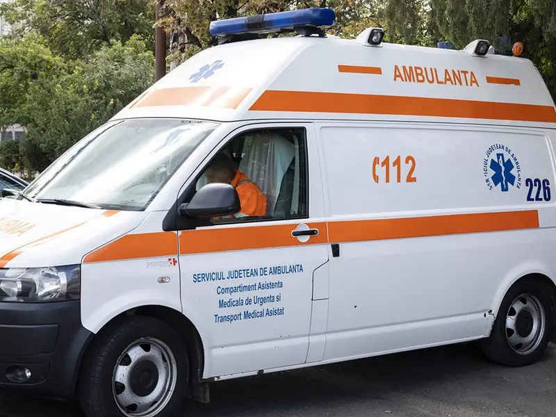 O femeie și-a omorât vecinul cu un cuțit. L-a înjunghiat după o ceartă. Fiul bărbatului, martor - Foto: Serviciul Județean de Ambulanță Iași (Imagine cu caracter ilustrativ)