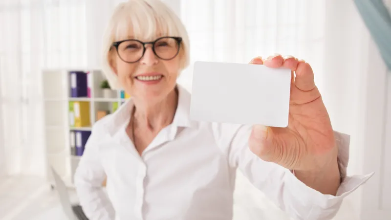 Care sunt primele 2 bănci care au virat pensie pe card? La ce ore primesc banii ceilalți pensionari? - Foto: Freepik