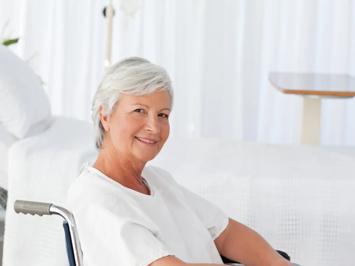 Pensionară la spital - Foto: Freepik