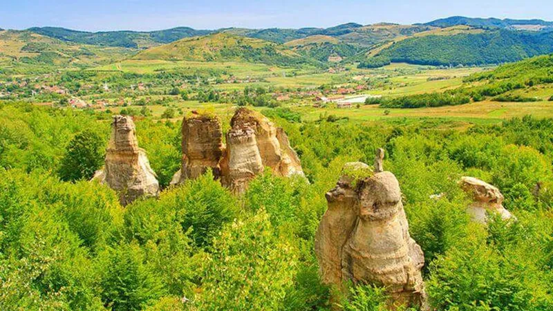 Enigma stâncilor din România care prind „viață”. Aici ar fi fost casa zmeilor - Foto: Arhivă/ Imagine cu caracter ilustrativ