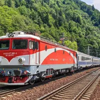 Cât câștigă angajații CFR care fac grevă generală ? - Foto: Facebook / CFR