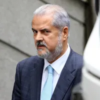Cu ce își ocupă timpul fostul lider PSD Adrian Năstase: face „pălincă remarcabilă” și grădinărește. / Foto: playtech.ro