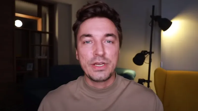 Dr. Mihail Pautov: Evită locurile închise. Omul de afaceri Mihail Pautov: E sigur în microbuz. Captură Youtube