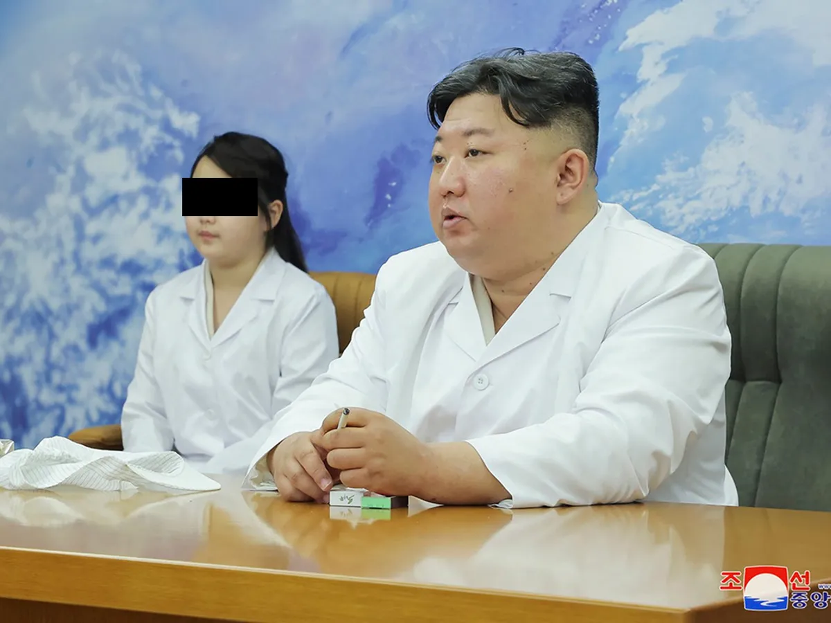 Fiica de 13 ani a lui Kim Jong Un, desemnată șefa rachetelor nucleare nord-coreene. Generalii, la cheremul ei