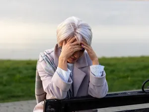 O escrocherie greu de depistat. O pensionară a aflat că are de plătit rate. Cum ar fi semnat actele? - Foto: Freepik (rol ilustrativ)