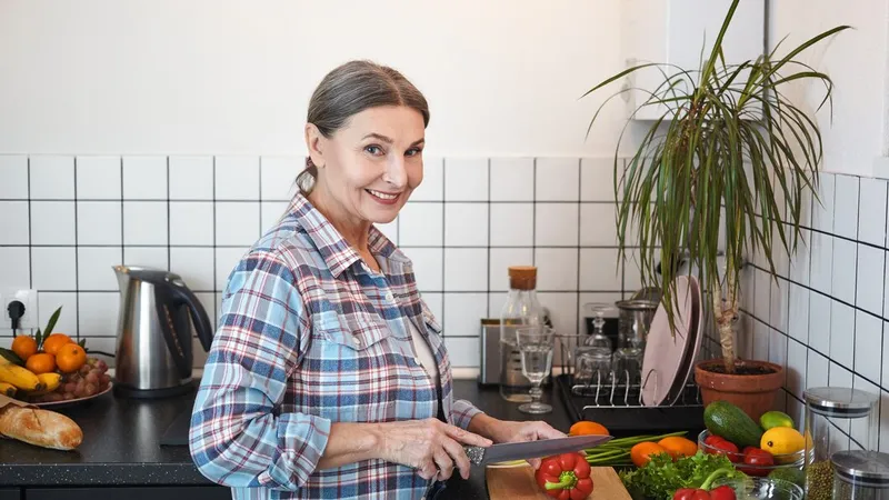 Condimentul din bucătărie care te scapă de colesterol. Bun pentru PENSIONARI. Costă 9 lei din PENSIE - Foto: Freepik.com (imagine cu rol ilustrativ)