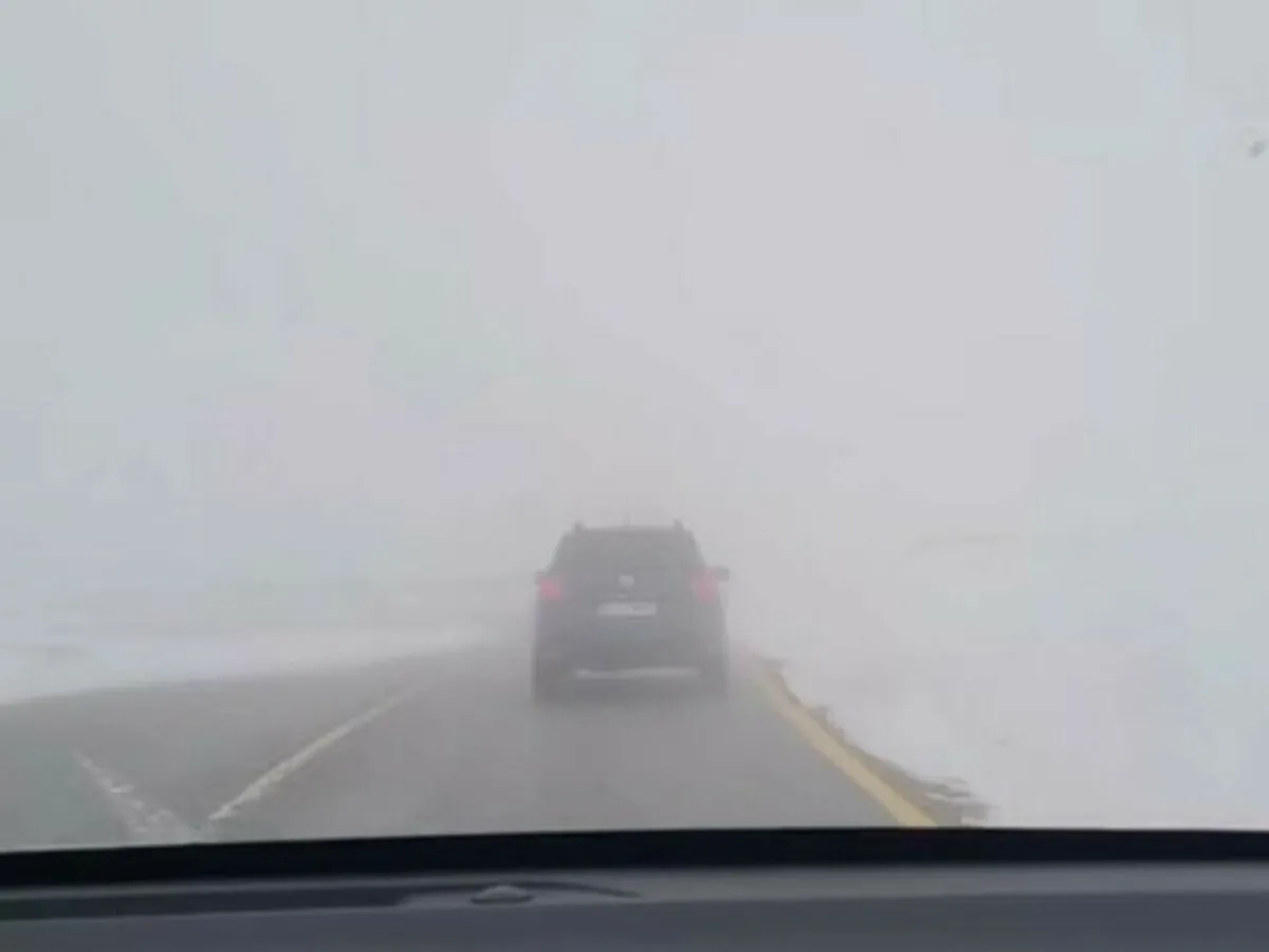 Transalpina închisă în Gorj. Viscolul puternic oprește circulația pe DN 67C începând de duminică seară