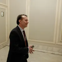 Premierul cere reorganizări la ministere. Pot să dispară posturi. Foto George Călin