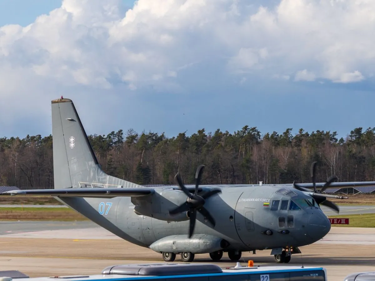 Avion C-27J Spartan la Nunberg, în Germania - Foto: Profimedia Images