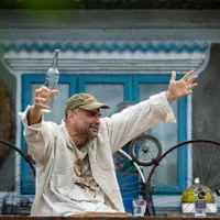 Celentano, popularul personaj din serialul Las Fierbinți interpretat de Adrian Văncică - Foto: Facebook/Las Fierbinți (cu rol ilustrativ)