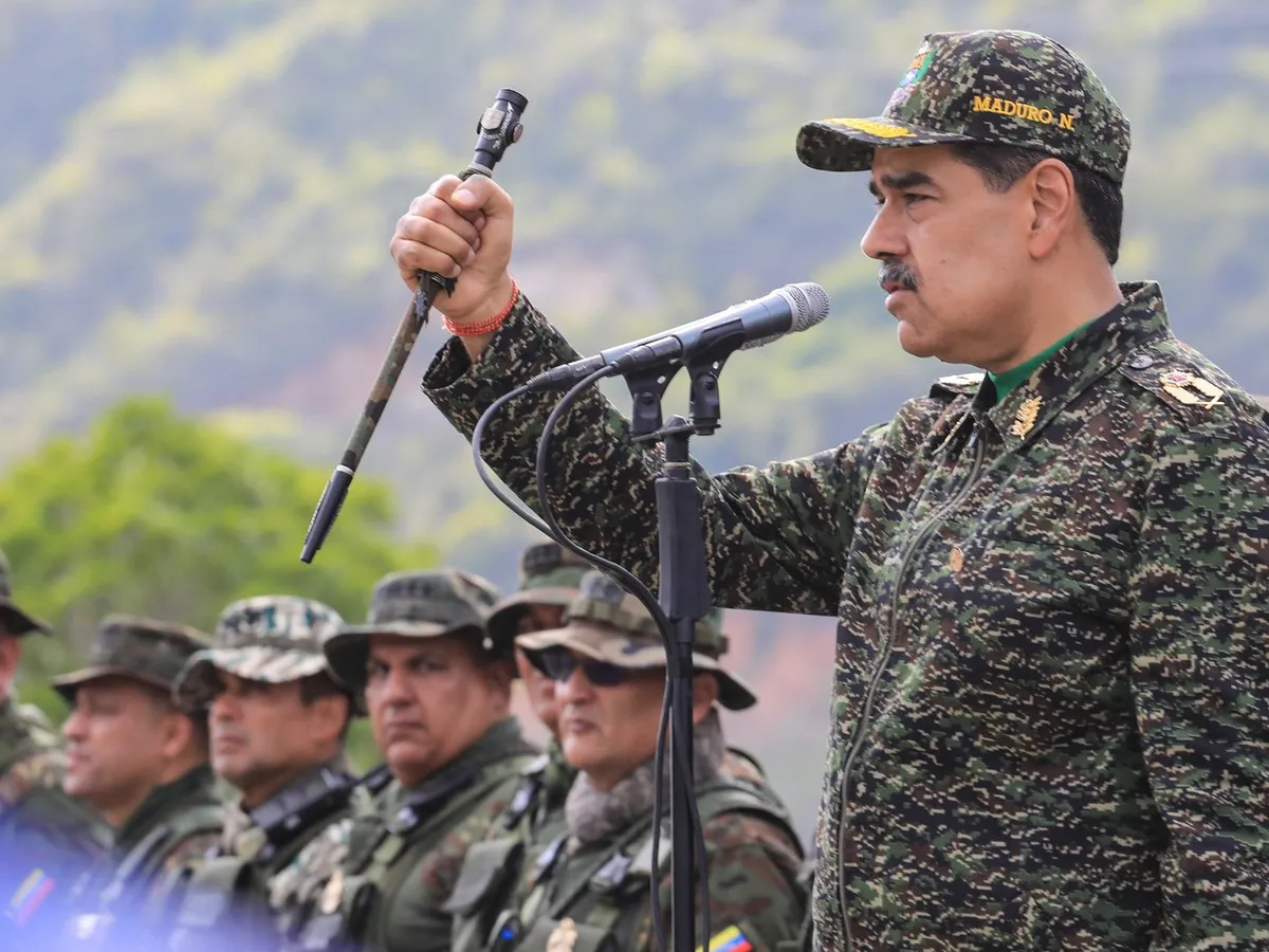 Președintele Venezuelei, Nicolas Maduro, ținând un discurs în fața soldaților dintr-o tabără de antrenament din Caracas - Foto: Profimedia Images