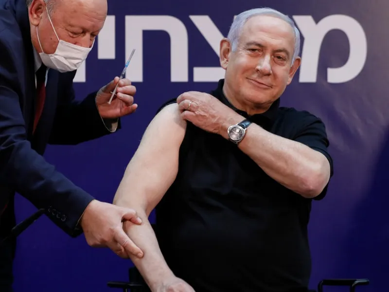 Premierul Israelului a fost printre primii care s-au vaccinat, ca să dea un exemplu