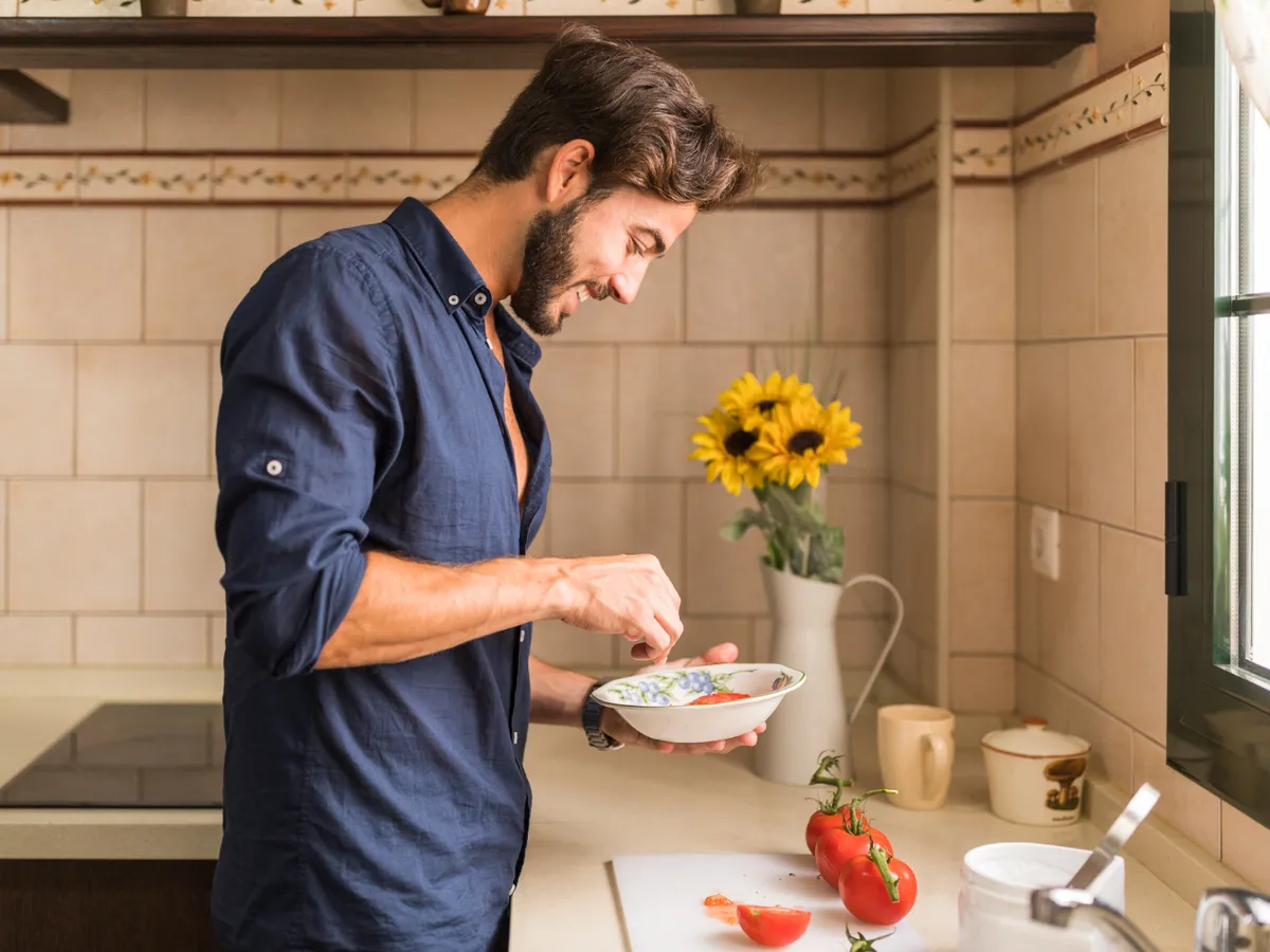 Cum să faci lasagna „leneșă” în 20 de minute? Ai nevoie de sos, ricotta și mozzarella