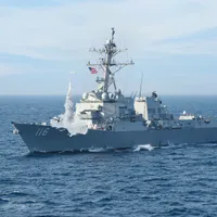 Test al unui interceptor Patriot Advanced Capability-3 Missile Segment Enhancement (PAC-3 MSE) integrat cu sistemul Aegis - Foto: US Navy/Cameron Pinske